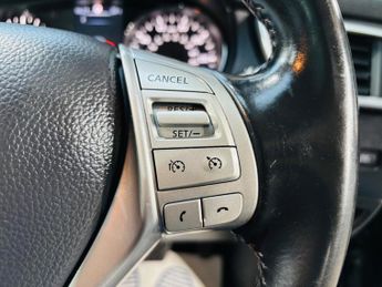 Nissan Qashqai 1.6 dCi Tekna XTRON 2WD Euro 5 (s/s) 5dr