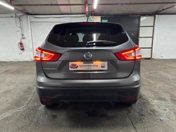 Nissan Qashqai 1.2 DIG-T n-tec XTRON 2WD Euro 5 (s/s) 5dr