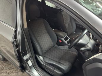 Nissan Qashqai 1.2 DIG-T n-tec XTRON 2WD Euro 5 (s/s) 5dr