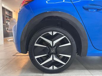 Peugeot E-208 51kWh GT Auto 5dr (7.4kW Charger)