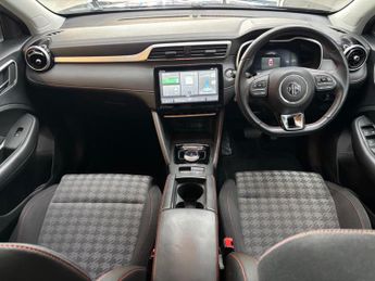 MG MG ZS 72.6kWh SE Long Range Auto 5dr