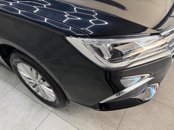 MG MG5 61.1kWh Exclusive Long Range Auto 5dr