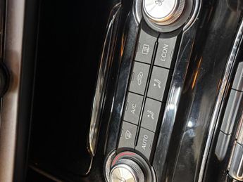 MG MG5 61.1kWh Exclusive Long Range Auto 5dr