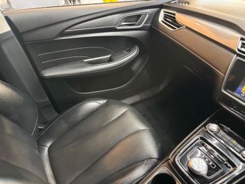 MG MG5 61.1kWh Exclusive Long Range Auto 5dr