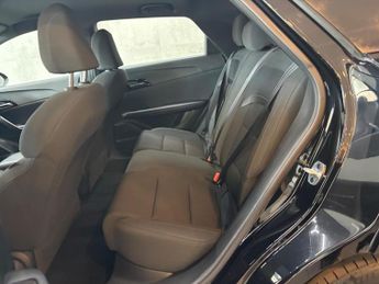 MG MG4 51kWh SE Auto 5dr