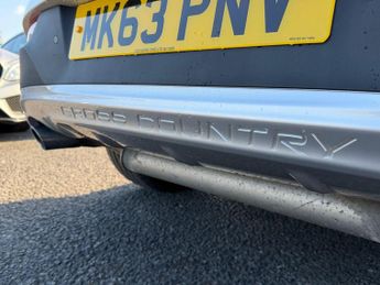 Volvo V40 Cross Country 2.0 T5 Lux Nav Hatchback 5dr Petrol Auto AWD Euro 6 (s/s) (245 p