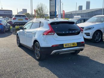 Volvo V40 Cross Country 2.0 T5 Lux Nav Hatchback 5dr Petrol Auto AWD Euro 6 (s/s) (245 p