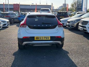 Volvo V40 Cross Country 2.0 T5 Lux Nav Hatchback 5dr Petrol Auto AWD Euro 6 (s/s) (245 p