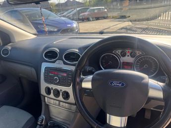 Ford Focus 1.6 TDCi DPF Zetec 5dr