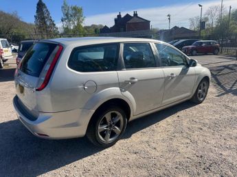 Ford Focus 1.6 TDCi DPF Zetec 5dr