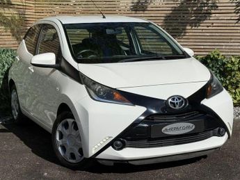 TOYOTA AYGO 1.0 VVT-i x-play Hatchback 5dr Petrol x-shift Euro 5 Euro 5 (68 