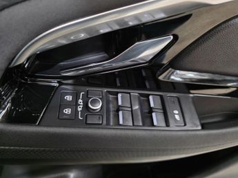 Land Rover Range Rover Evoque 2.0 P250 MHEV R-Dynamic S Auto 4WD Euro 6 (s/s) 5dr