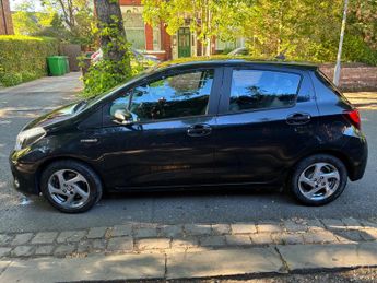 Toyota Yaris 1.5 VVT-h Excel E-CVT Euro 6 5dr (15in Alloy)
