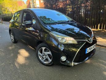Toyota Yaris 1.5 VVT-h Excel E-CVT Euro 6 5dr (15in Alloy)