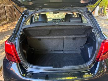 Toyota Yaris 1.5 VVT-h Excel E-CVT Euro 6 5dr (15in Alloy)
