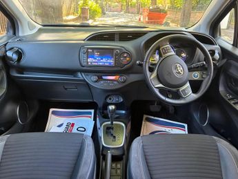 Toyota Yaris 1.5 VVT-h Excel E-CVT Euro 6 5dr (15in Alloy)