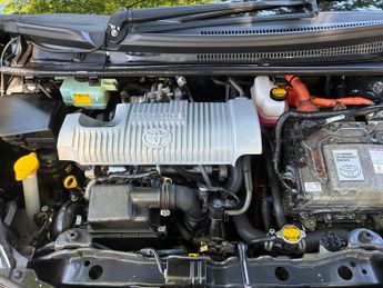 Toyota Yaris 1.5 VVT-h Excel E-CVT Euro 6 5dr (15in Alloy)