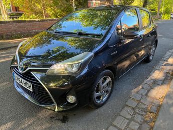 Toyota Yaris 1.5 VVT-h Excel E-CVT Euro 6 5dr (15in Alloy)