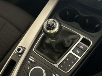 Audi A4 2.0 TDI ultra SE Saloon 4dr Diesel S Tronic Euro 6 (s/s) (150 ps