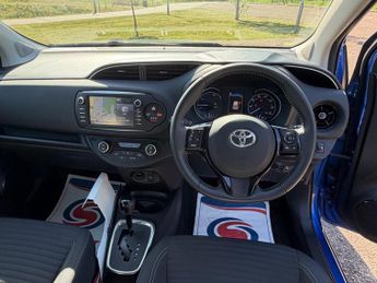 Toyota Yaris 1.5 VVT-h Design E-CVT Euro 6 (s/s) 5dr