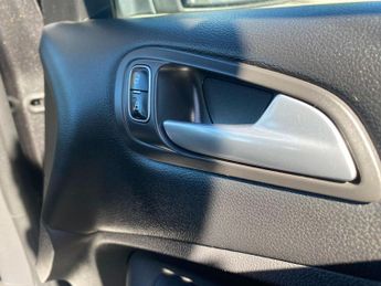 Ford C-Max 1.0T EcoBoost Zetec Euro 6 (s/s) 5dr