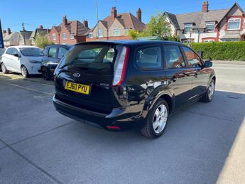 Ford Focus 1.6 Style 5dr
