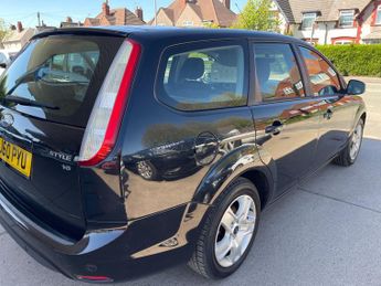 Ford Focus 1.6 Style 5dr