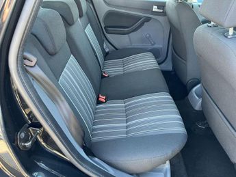 Ford Focus 1.6 Style 5dr