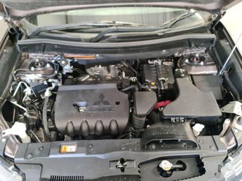 Mitsubishi Outlander 2.0 MIVEC Exceed CVT 4WD Euro 6 (s/s) 5dr
