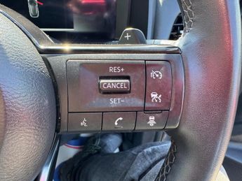 Nissan Qashqai 1.3 DIG-T MHEV N-Connecta XTRON Euro 6 (s/s) 5dr