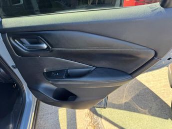 Nissan Qashqai 1.3 DIG-T MHEV N-Connecta XTRON Euro 6 (s/s) 5dr