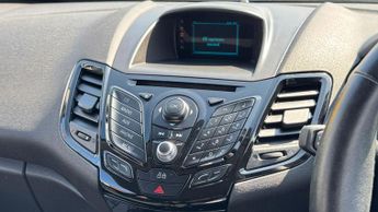 Ford Fiesta 1.0T EcoBoost Zetec Euro 5 (s/s) 3dr