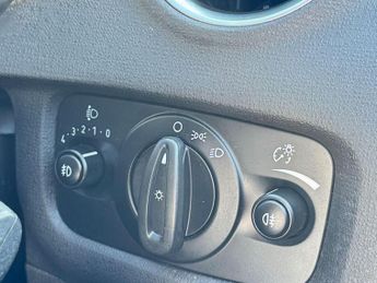 Ford Fiesta 1.0T EcoBoost Zetec Euro 5 (s/s) 3dr