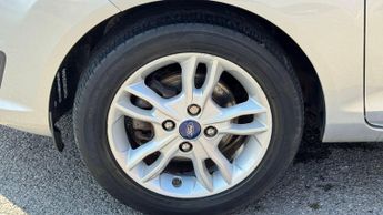 Ford Fiesta 1.0T EcoBoost Zetec Euro 5 (s/s) 3dr