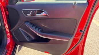 Mercedes-Benz GLA 1.6 GLA200 AMG Line (Premium Plus) SUV 5dr Petrol 7G-DCT Euro 6 