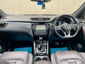 Nissan Qashqai 1.6 dCi Tekna+ XTRON Euro 6 (s/s) 5dr