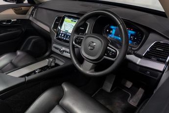 Volvo XC90 2.0 B5 MHEV Plus Auto 4WD Euro 6 (s/s) 5dr