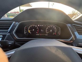 Volkswagen Tiguan 1.5 TSI R-Line SUV 5dr Petrol DSG Euro 6 (s/s) (150 ps)