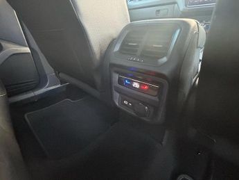 Volkswagen Tiguan 1.5 TSI R-Line SUV 5dr Petrol DSG Euro 6 (s/s) (150 ps)