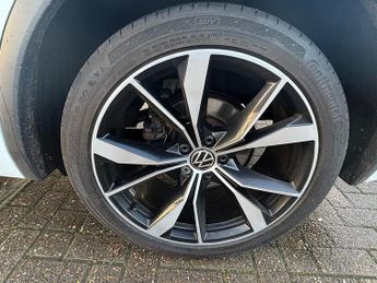 Volkswagen Tiguan 1.5 TSI R-Line SUV 5dr Petrol DSG Euro 6 (s/s) (150 ps)