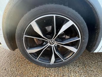 Volkswagen Tiguan 1.5 TSI R-Line SUV 5dr Petrol DSG Euro 6 (s/s) (150 ps)
