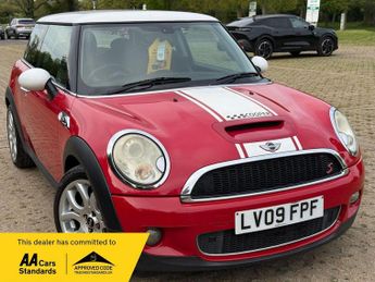 MINI Hatch 1.6 Cooper S Hatchback 3dr Petrol Manual Euro 5 (175 ps)