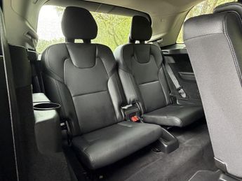 Volvo XC90 2.0 B5 MHEV Momentum Auto 4WD Euro 6 (s/s) 5dr