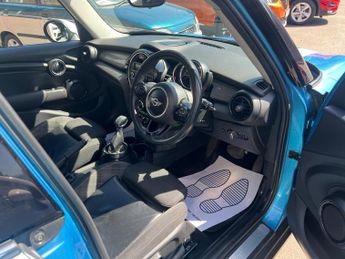MINI Hatch 1.5 Cooper Auto Euro 6 (s/s) 5dr