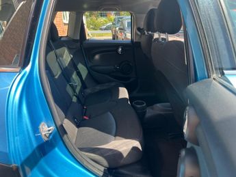 MINI Hatch 1.5 Cooper Auto Euro 6 (s/s) 5dr