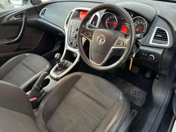 Vauxhall Astra 1.4i Excite Euro 6 5dr