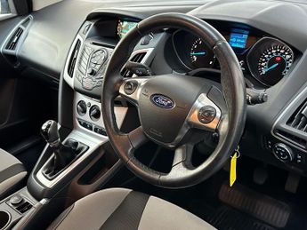 Ford Focus 1.0T EcoBoost Zetec Euro 5 (s/s) 5dr
