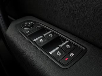Renault Captur 1.6 E-TECH techno Auto Euro 6 (s/s) 5dr