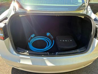 Tesla Model 3 (Dual Motor) Long Range Auto 4WDE 4dr