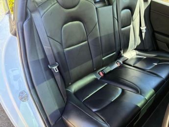 Tesla Model 3 (Dual Motor) Long Range Auto 4WDE 4dr
